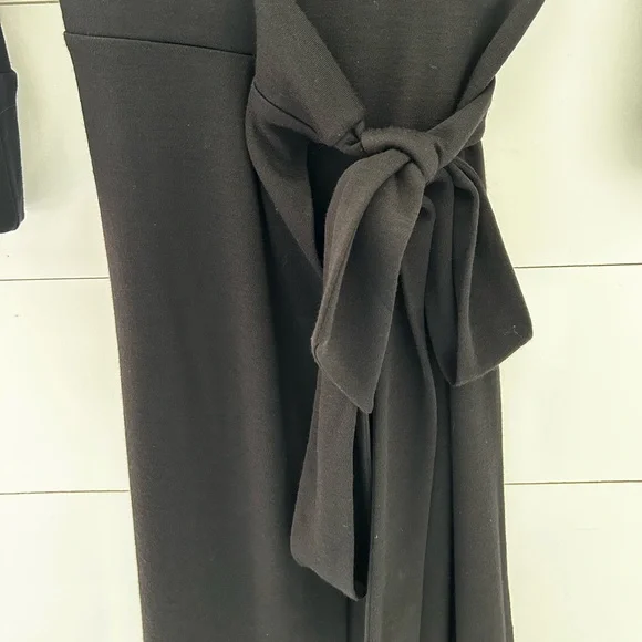 Diane Von Furstenburg 100% Wool Wrap Dress - Picture 6 of 9